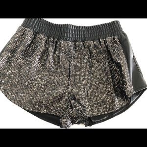 Shine trendy shorts
